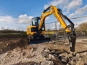 JCB Deutschland: Stufe-V-Motoren für neues Kompaktbaggertrio