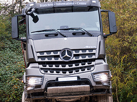 Mercedes-Benz: Wie der »hochspezialisierte Alleskönner« Arocs mit neuen Varianten Maßstäbe setzen will