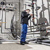 F. Engel: Die &bdquo;Enterprise&ldquo; von ENGEL Workwear bekommt eine elastische Schwester-Kollektion in Slimfit-Design