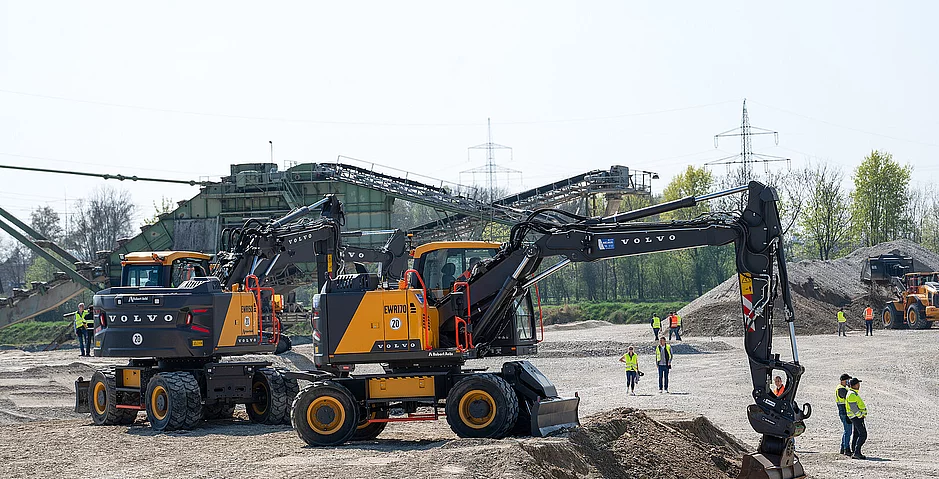 Pro Days 2026: Eine Armada an Baumaschinen