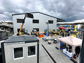 Offizielle Eröffnungs des Baugeräte-Zentrum für die Region Nürnberg 