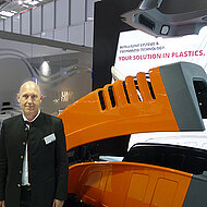 Baumaschinenhersteller mit Kunststoff-Know-how überzeugt