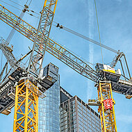 Neue Turmdrehkrane und digitale L&ouml;sungen