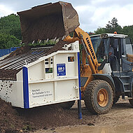 Premiere f&uuml;r leistungsstarke Boden-Siebanlage