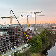 Turmdrehkran bis zum Abend demontiert 