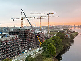 Turmdrehkran bis zum Abend demontiert 