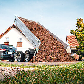 Humbaur: Abkippen auf Knopfdruck