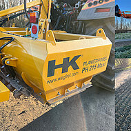 Planierhobel Maxi auf Bauhof Kalkar im Einsatz