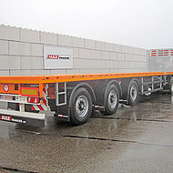 Plateau-Auflieger f&uuml;r Haas Fertigbau