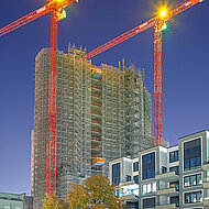 WOLFFKRAN: Freistehende Krane bauen in D&uuml;sseldorf