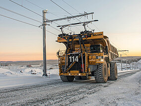 Materialtransport per Oberleitung