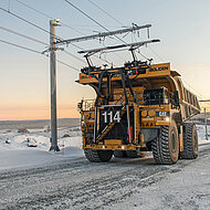 Materialtransport per Oberleitung