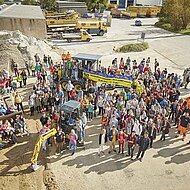 Erfolgreicher &raquo;1. Baumaschinen-Erlebnis&shy;tag&laquo; &ndash; VDBUM will Aktion 2015 wiederholen