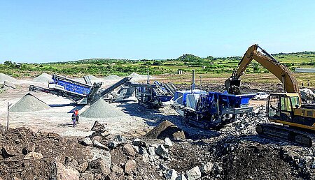 Maschinen-Trio in Tansania im Einsatz