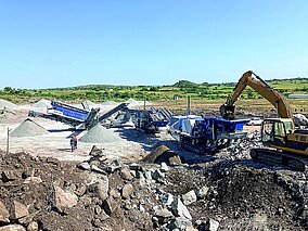 Maschinen-Trio in Tansania im Einsatz