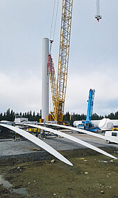 Schmidbauer: Den Windkraftanlagenbau im hohen Norden unterstützt