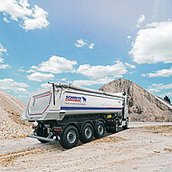 Schmitz Cargobull: Mehr Nutzlast dank gewichtsoptimiertem Kipper-Chassis