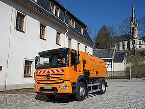 Bucher Municipal: Frühjahrsputz in der Ferienregion Erzgebirge mit der CityFant 6000