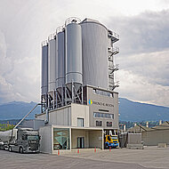 Liebherr-Mischtechnik: Beton-Mischturm deckt die gesamte Betonlogistik ab