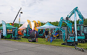 Großes Interesse aus allen Branchen: Kari und Kobelco auf der Demopark