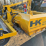 Planierhobel &raquo;Maxi&laquo; erfolgreich im Einsatz