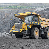 Komatsu: Virtual Reality, Motoren, Staub und jede Menge Basalt