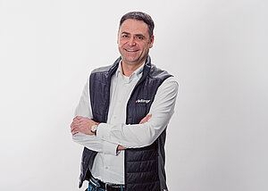 Neuer Vertriebsleiter bei R&auml;dlinger Maschinenbau soll Kunden- und Prozessfokus st&auml;rken