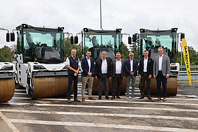Wolff & Müller erweitert Fuhrpark um neue Bomag Asphaltwalzen