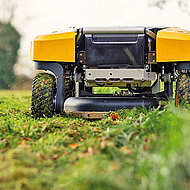 B&ouml;schungsm&auml;her zeigt sich vollelektrisch