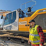 Hydraulikgenerator unterst&uuml;tzt den Baggereinsatz in der Einsamkeit Lapplands