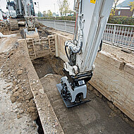 UAM &ndash; Uhrig: Verdichtungs-Frequenzcontroller sch&uuml;tzt vor Geb&auml;udesch&auml;den