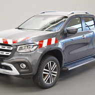 Produktinnovation von design112: Fahrzeugspezifische, passgenaue Warnmarkierungssätze nach DIN 30710