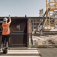 Heras Mobilzaun Lärmschutzmatte 2.0: Lärmminderung bis zu 32,8 dB