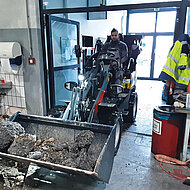 TOBROCO-GIANT: Mit dem Elektrolader zum Abbruchauftrag