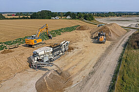 Nachhaltiger Straßenbau dank elektrischer Sieb- und Mischmaschine