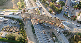 Deutsch-Wagram: Doka UniKit bei Brückenerneuerung an der Nordbahn im Einsatz