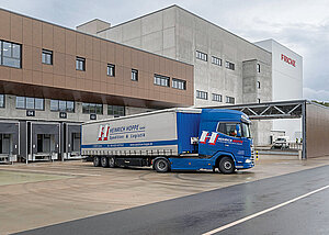 Wareneinlagerung am neuen Logistikzentrum in Tholey l&auml;uft