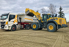 Komatsu – Kuhn: Der umweltbewusste Kiesumschlag entscheidet