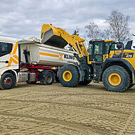 Komatsu &ndash; Kuhn: Der umweltbewusste Kiesumschlag entscheidet