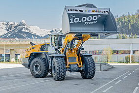 Meilenstein: Liebherr produziert den 10 000. »XPower«-Radlader