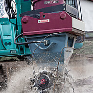 Holp: Europ&auml;ische Markteinf&uuml;hrung f&uuml;r den 10-t-Bagger-Drehantrieb