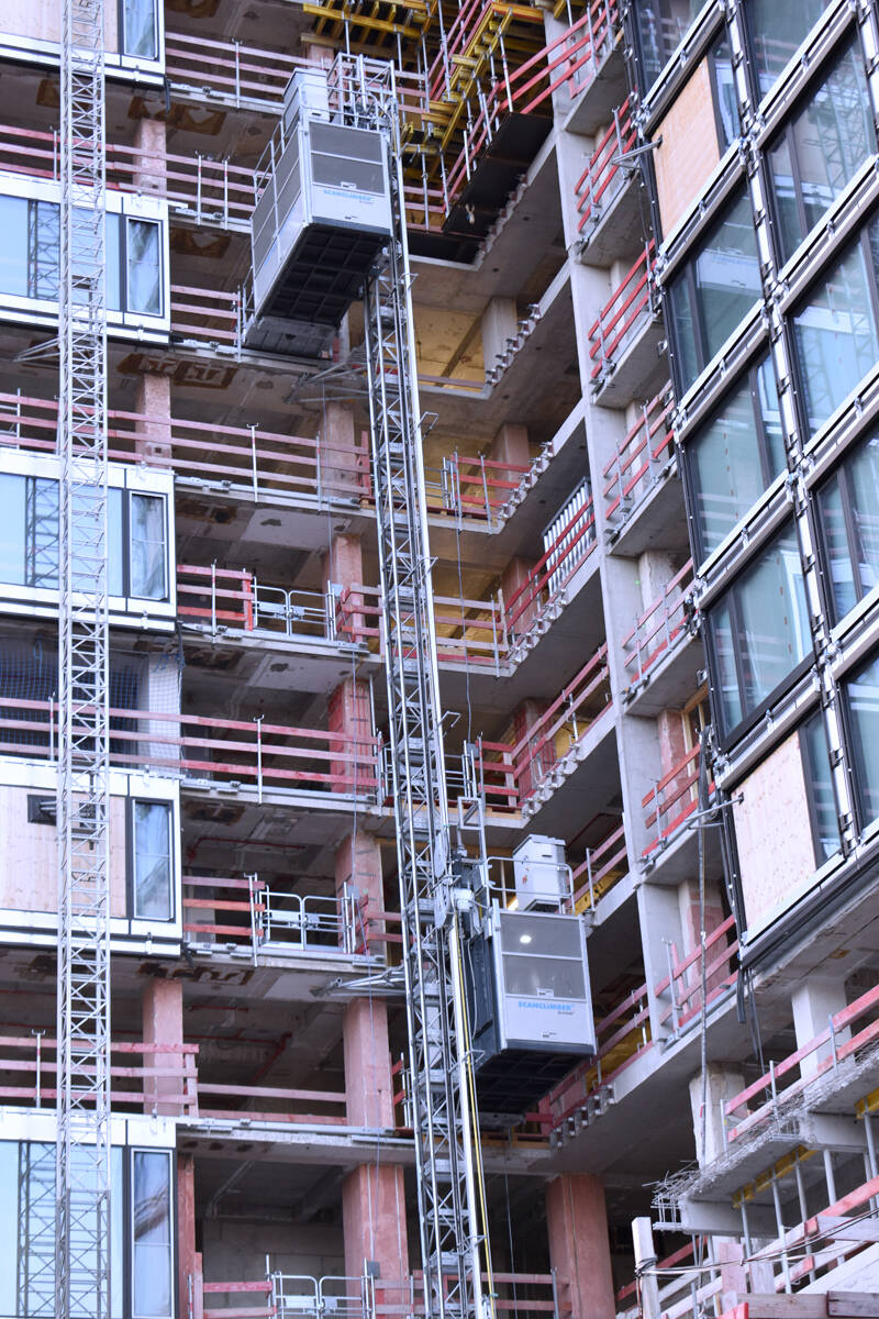 SCANCLIMBER: Bauaufzug als Bestandteil des Logistikkonzepts Spezielle Steuerung für Antal Baumanagement