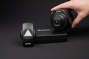 Umsichtiges Abbiegen mit KI oder Radar