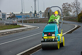 Ammann: Mit kompakten Kraftpaketen im Straßenbau