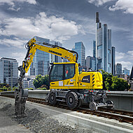 ECM-Zertifizierung f&uuml;r Zweiwegebagger eingef&uuml;hrt