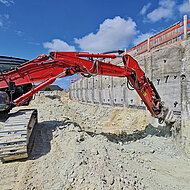 Pr&auml;zisions-Duo: Querschneidkopf- und Kettenfr&auml;se im Einsatz