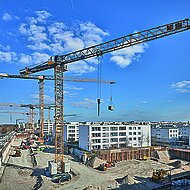 BKL Baukran: Einsatzpremiere f&uuml;r neue spitzenlose Obendreher