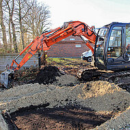 Hitachi bei Kiesel: Intelligente L&ouml;sung: Der Offset-Bagger