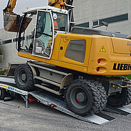 Tridem-Tieflader macht sich flach