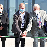 Vibrationstechnikspezialist feiert Jubil&auml;um und weiht neues Geb&auml;ude in Italien ein